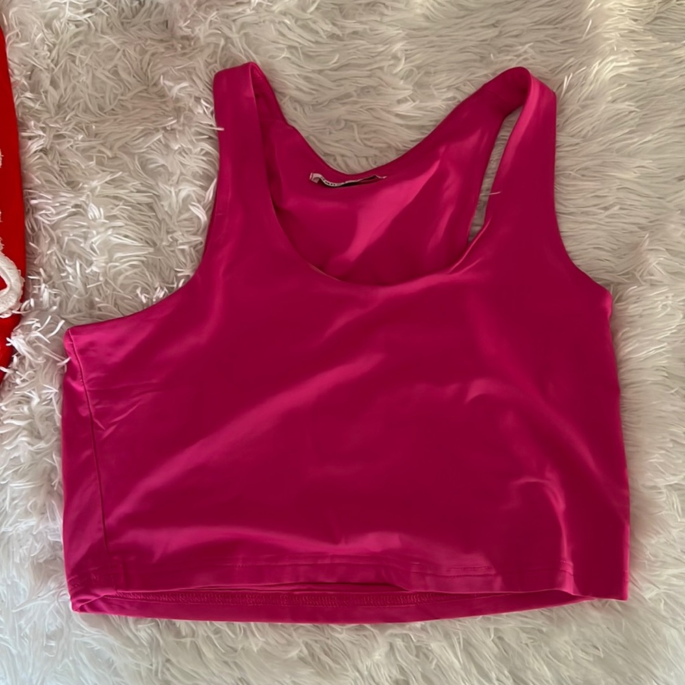 Amazon hot pink tank top